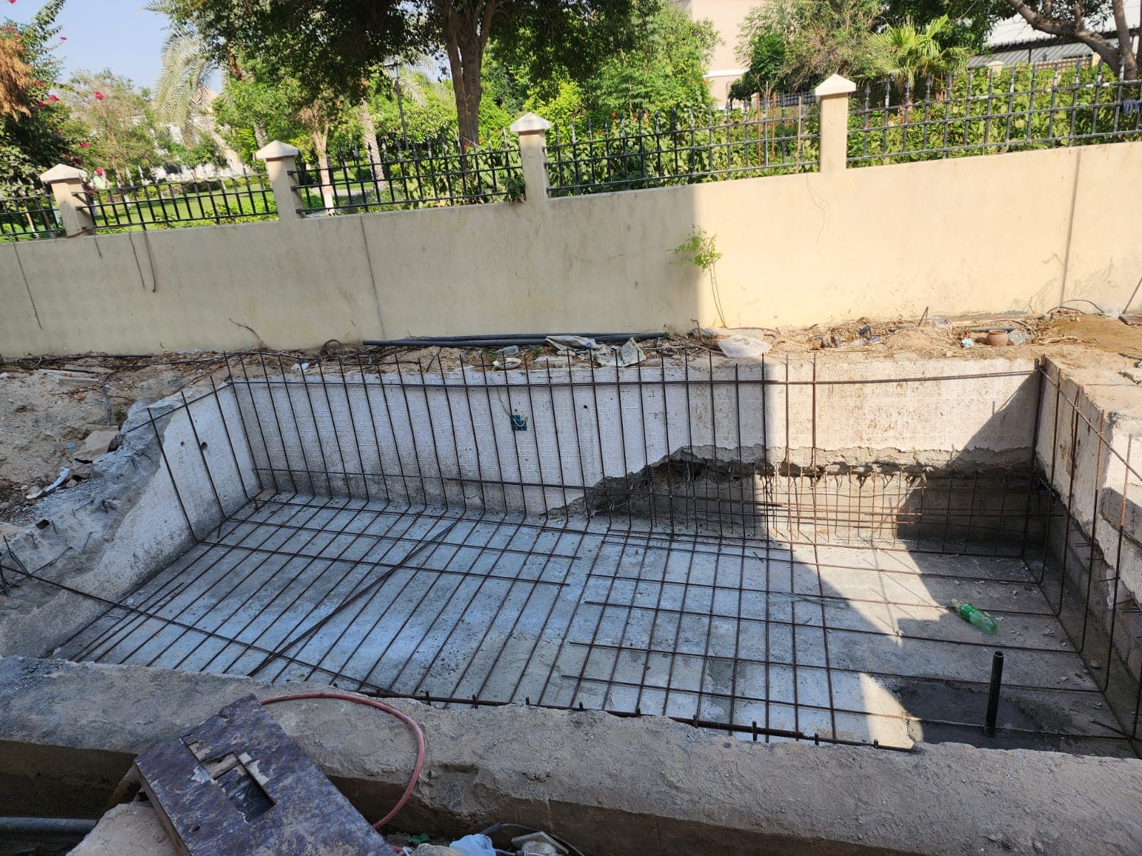 Pool maintenance in Dubai